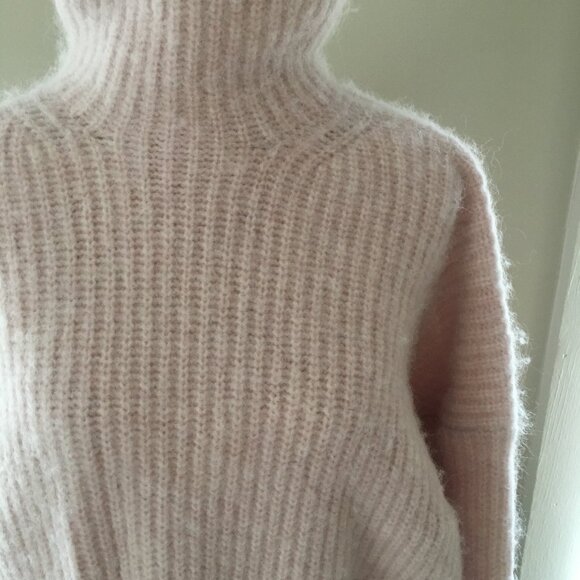 Lululemon Alpaca Wool-Blend Funnel-Neck Sweater Pink Mist Women's Size L - Picture 6 of 11